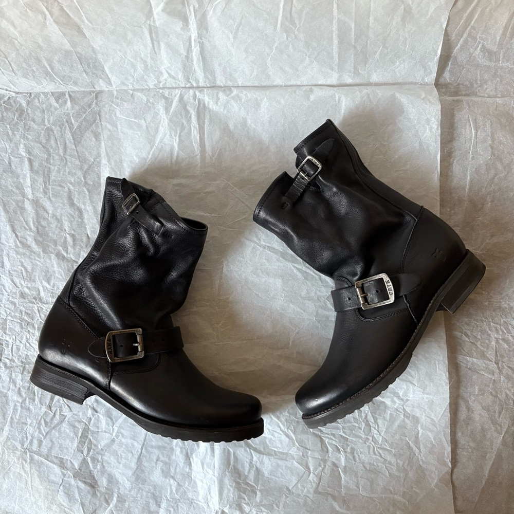 Frye Veronica Short Black Leather Riding Boots 7.5